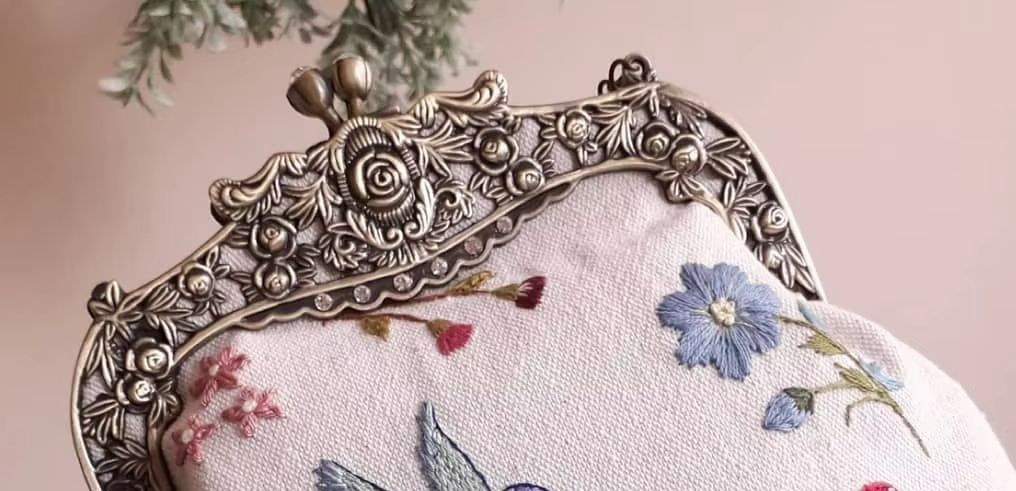 Lost in Vintage Floral Clasp P - Women'S Accessories Purse บทวิจารณ์และราคา